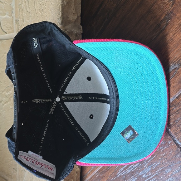 Mitchell & Ness Black and Pink Baseball Cap - Picture 3 of 6